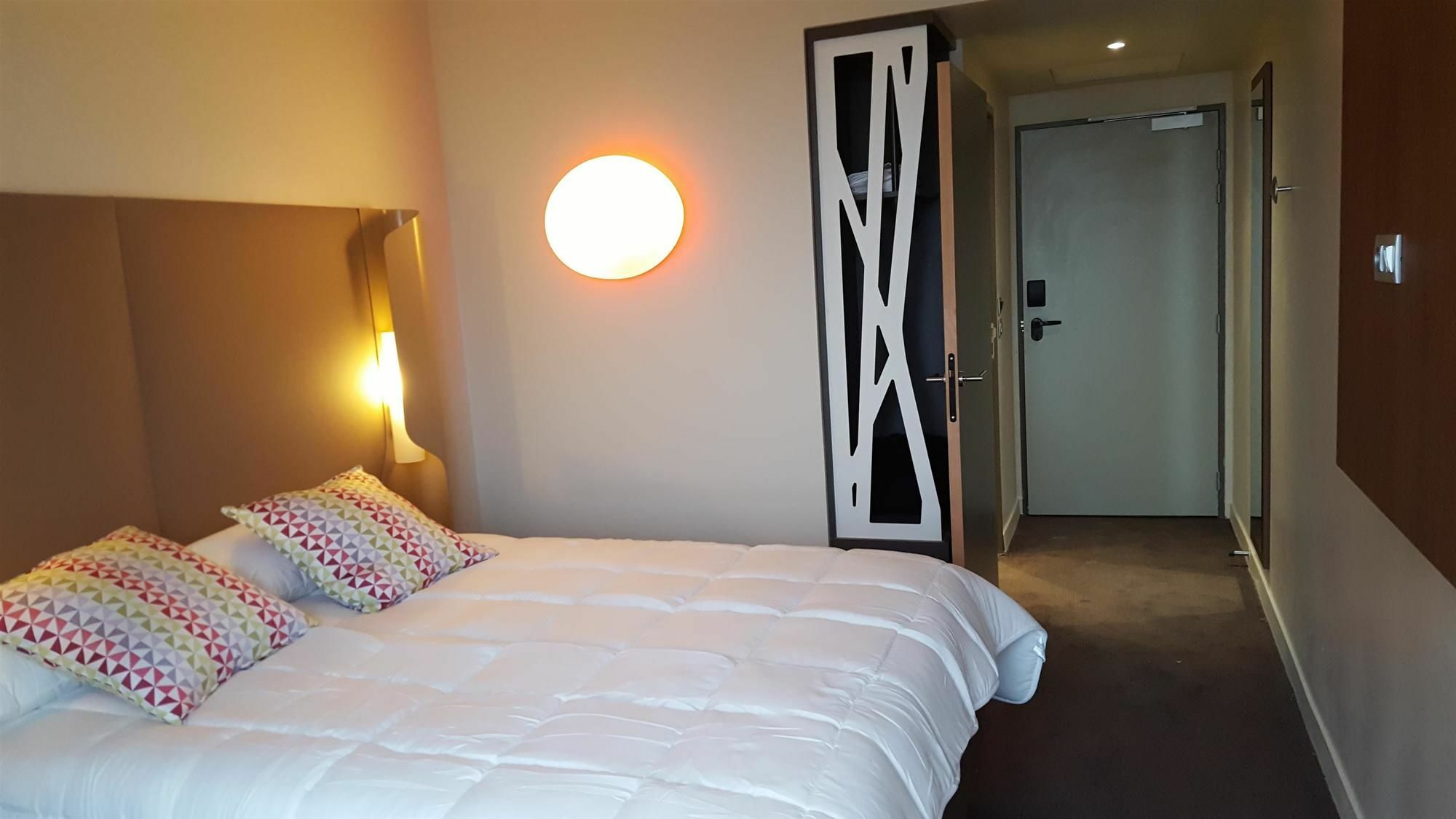 Campanile Paris Sud Saclay- Gif Sur Yvette Hotel Жиф-сюр-Ивет Екстериор снимка