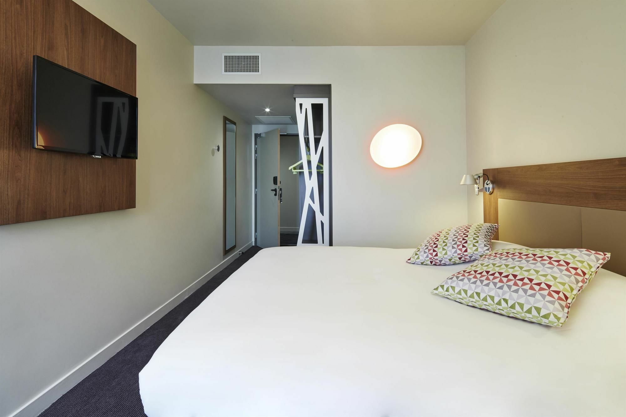 Campanile Paris Sud Saclay- Gif Sur Yvette Hotel Жиф-сюр-Ивет Екстериор снимка